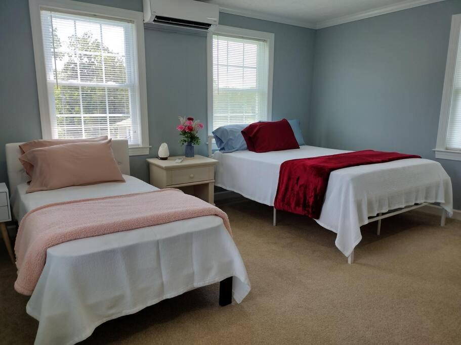 Backwoods Family Getaway! 3 Bedroom House! Yanceyville Bagian luar foto